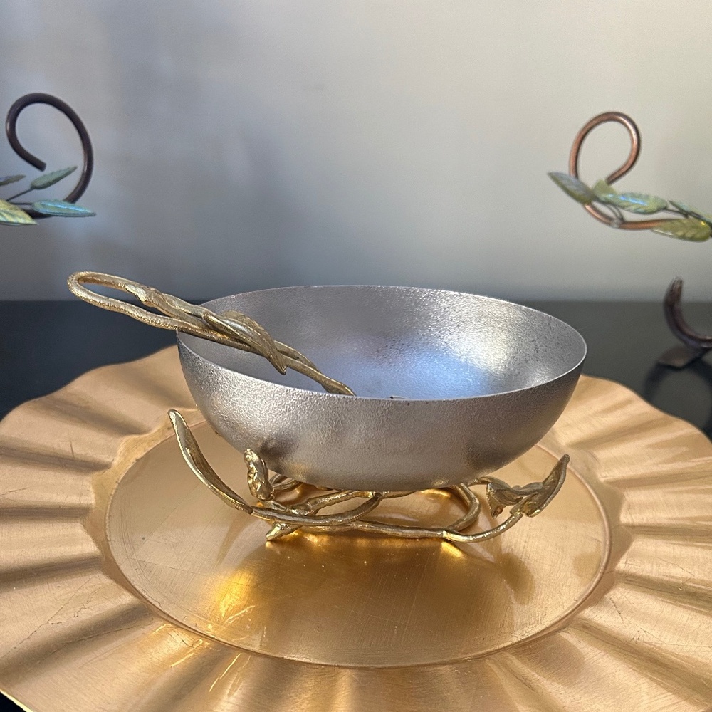 Stunning Michael Aram Sculpted Silver and Gold Tone Nut Bowl with Spoon